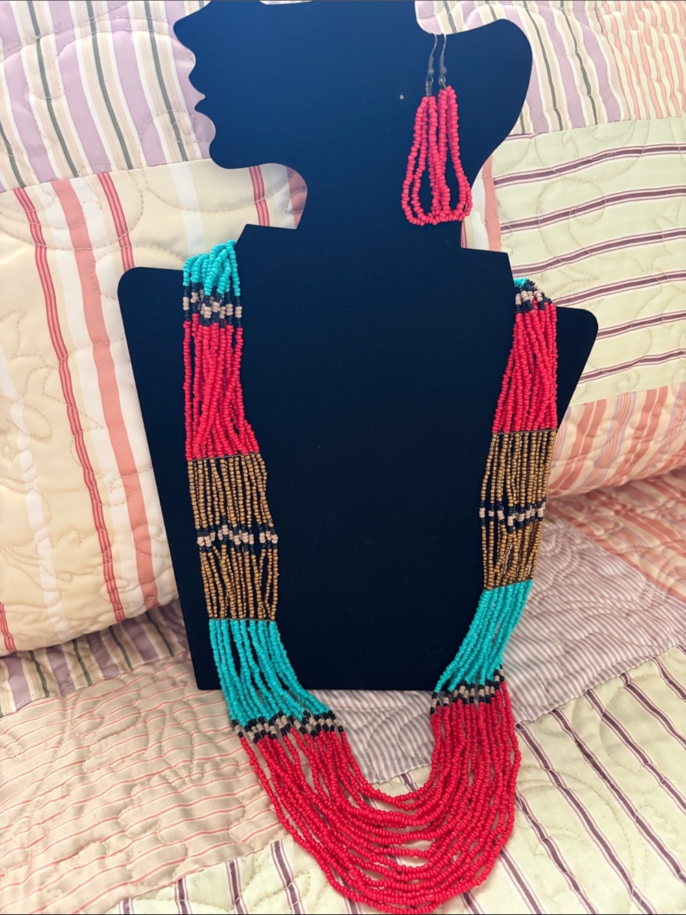 Paparazzi 525 Rio Roamer  necklace with earrings.